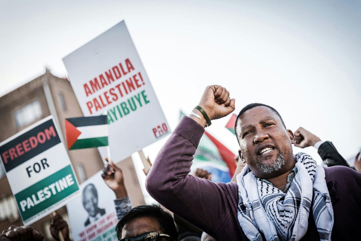 Az Izraelt népirtással vádoló Dél-Afrika az apartheid múltra hivatkozva megértő a Hamásszal