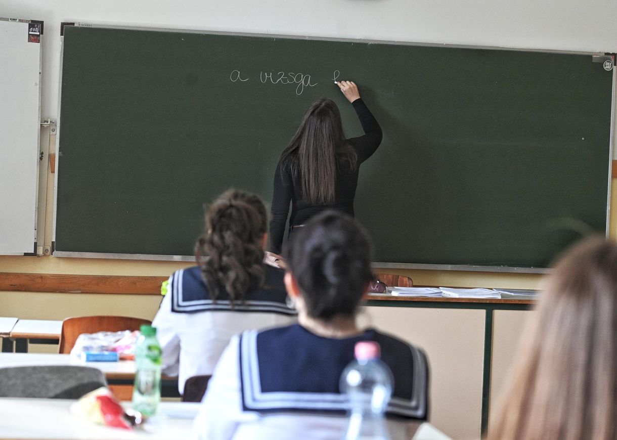 Kést vitt az iskolába, hogy 