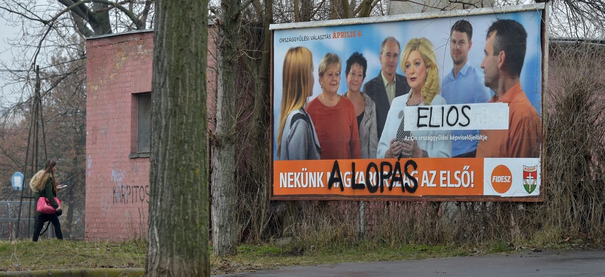 Hazugságra épül a pártfinanszírozás, és nem tehetünk semmit ellene