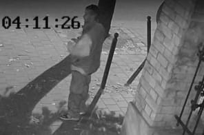 Sokkolóval próbált rabolni, keresik a rendőrök