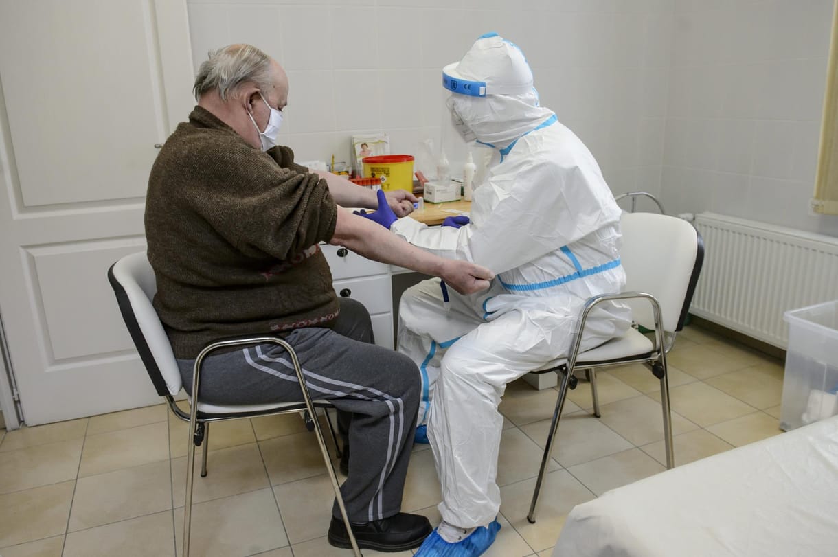 Fogytán a vésztartalék: több kórházban már most nincs elég védőeszköz