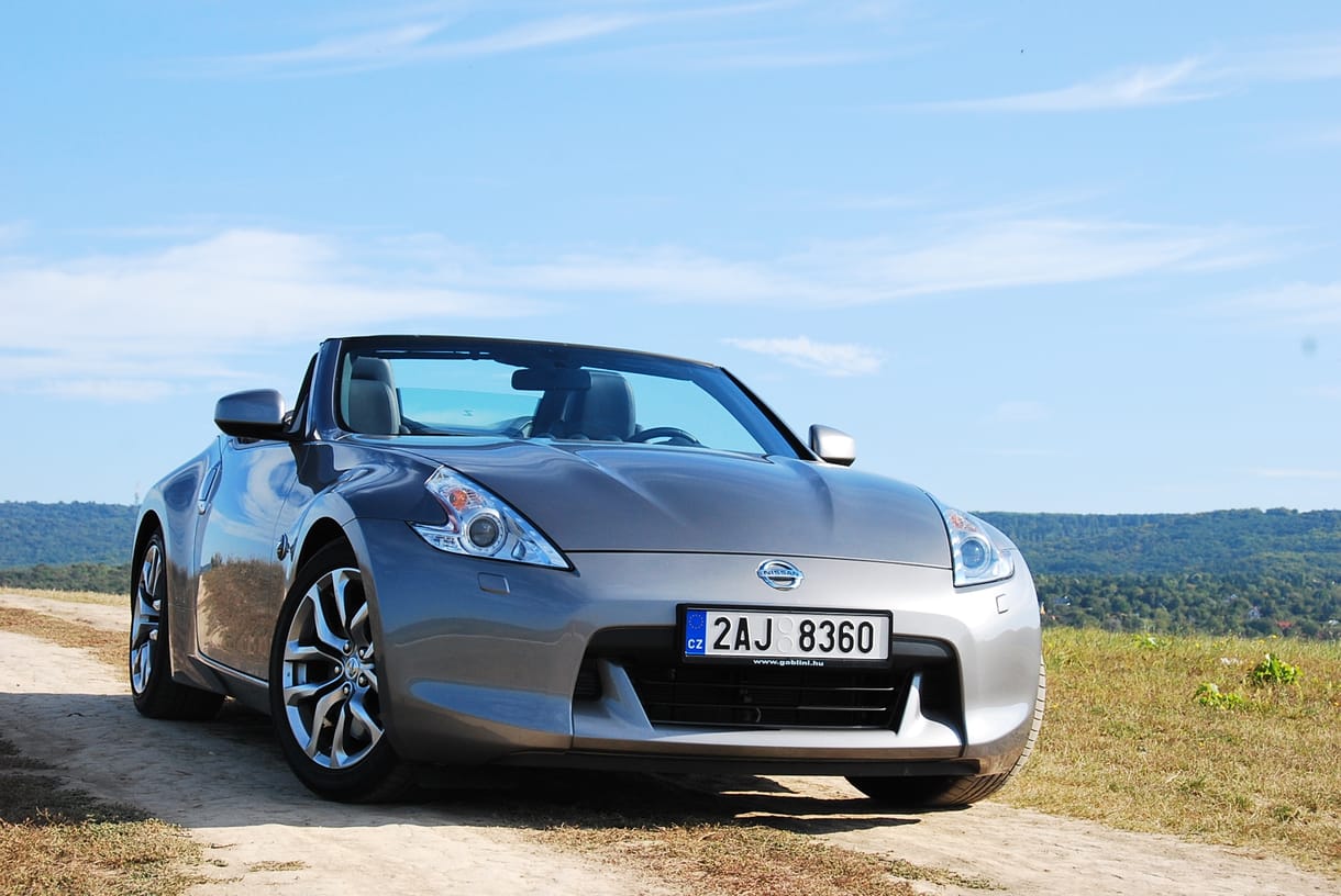 Nissan 370Z Roadster teszt: durva, mint a börtönszex