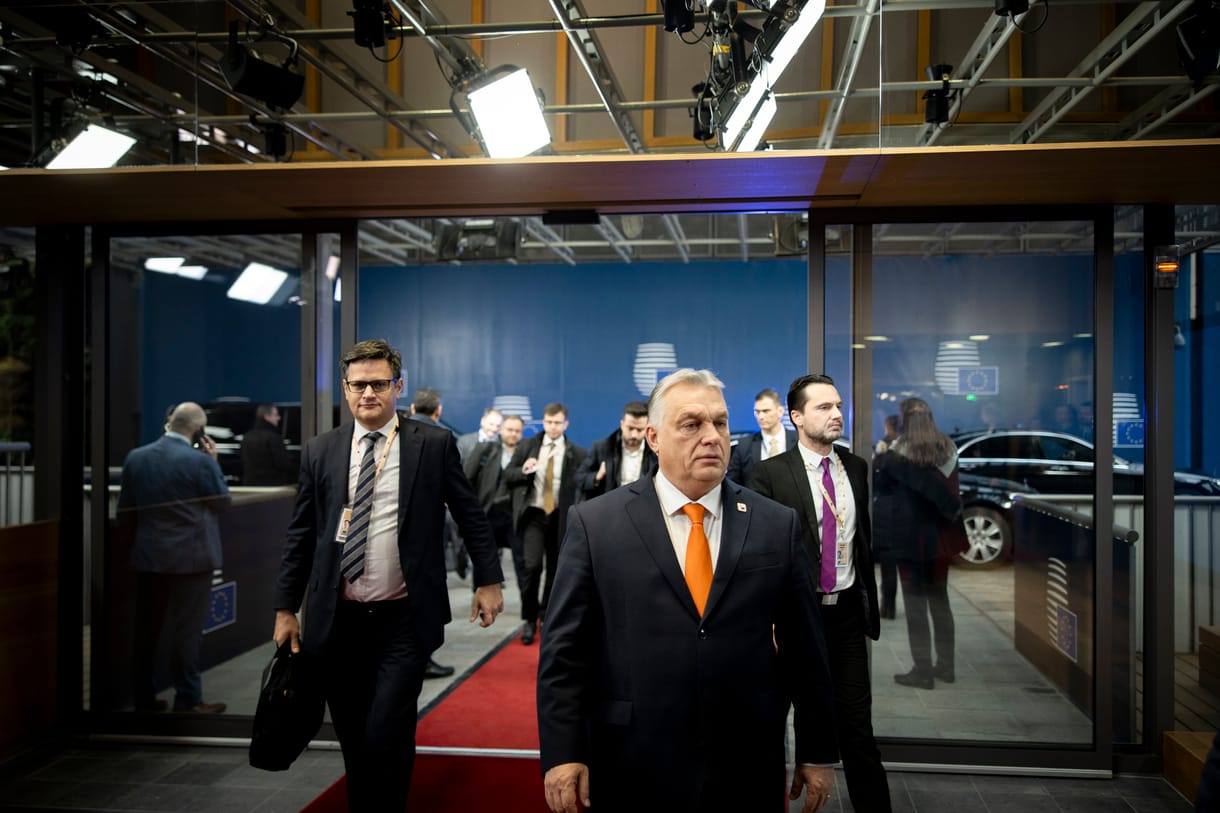 Guardian-vélemény: Orbán ide vagy oda, Ukrajna ügyében félig tele van a pohár