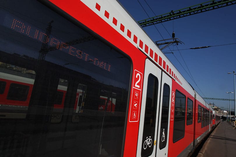 Három órás késés: éjjeli tortúra a MÁV-nál