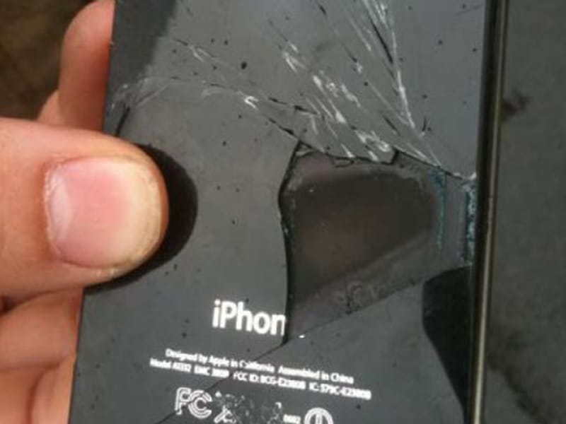 Felgyulladt egy iPhone egy ausztrál repülőn