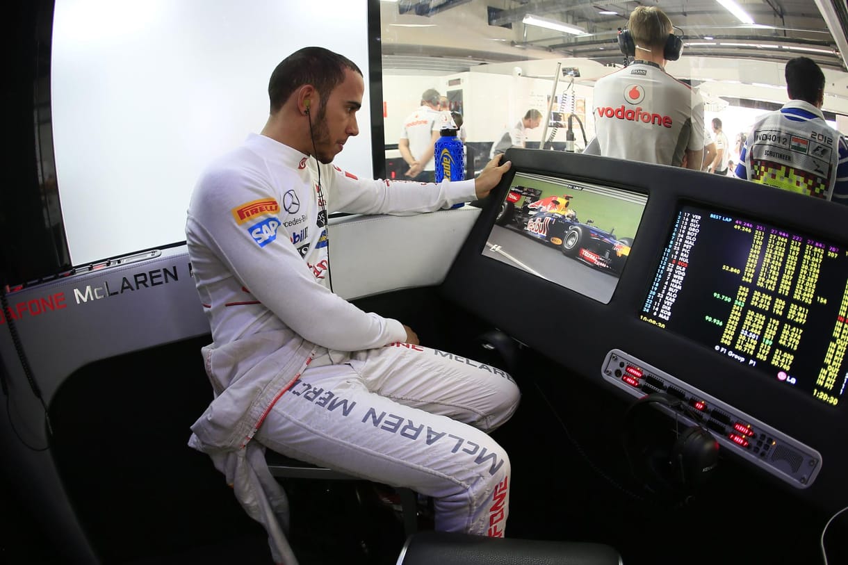 Hamilton a McLarennél, Perez a Saubernél lett kívülálló