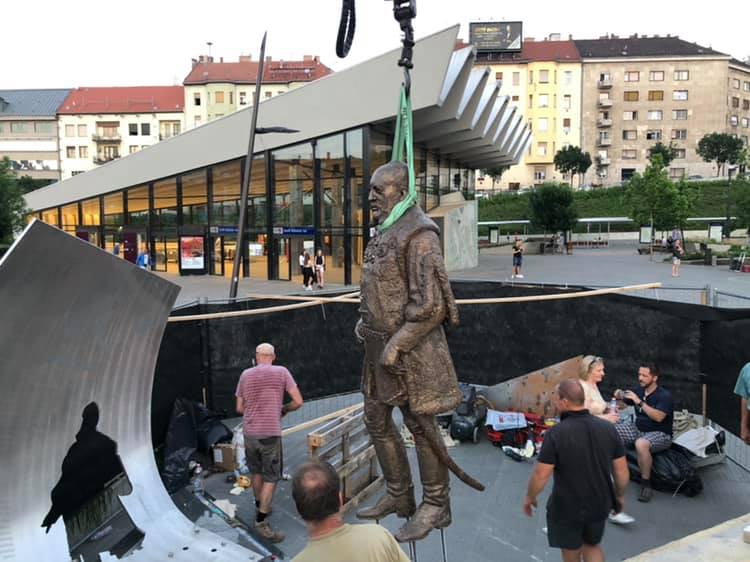 Szobrot kapott Széll Kálmán a róla elnevezett téren - fotók