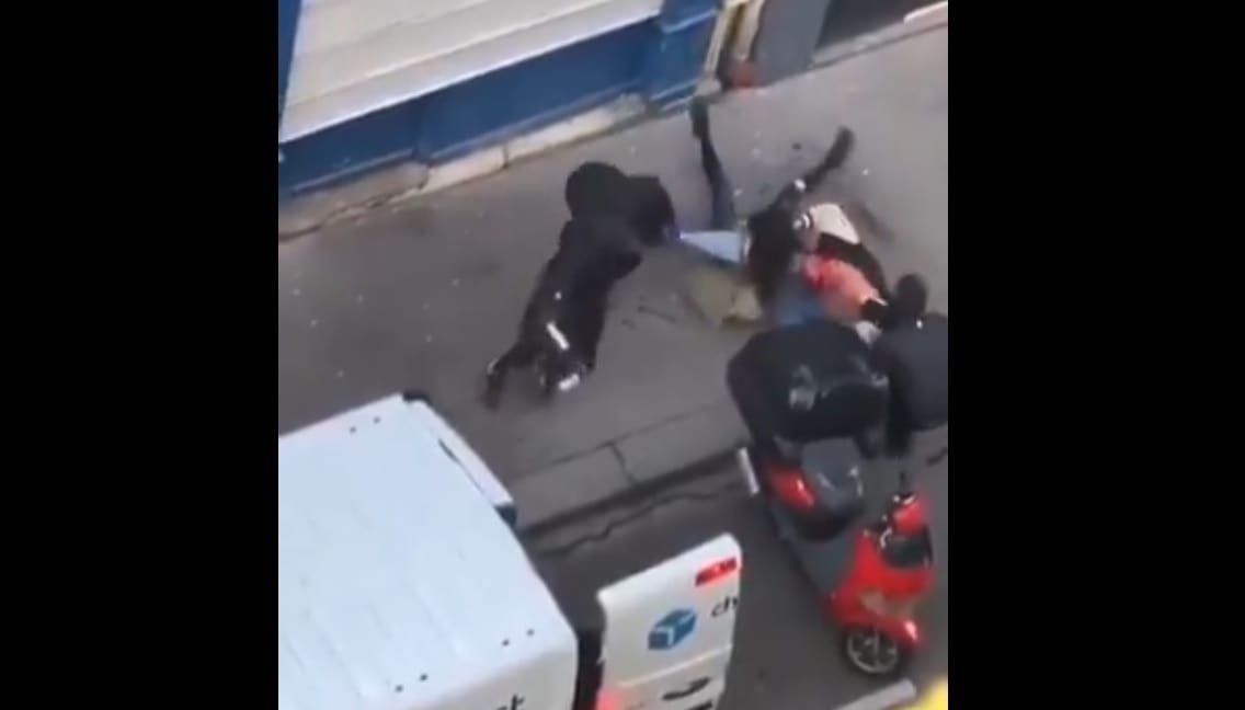 Fényes nappal akarták elrabolni egy francia kriptomágnás lányát Párizsban, de hamar feladták – videó