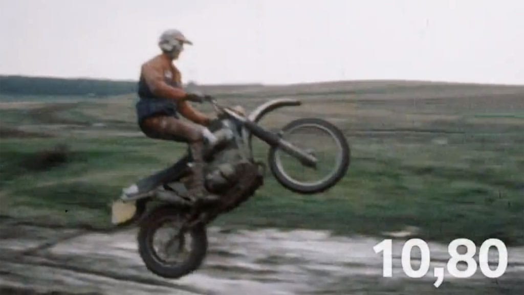 90 másodpercben a kétkerekű BMW-k története - videó