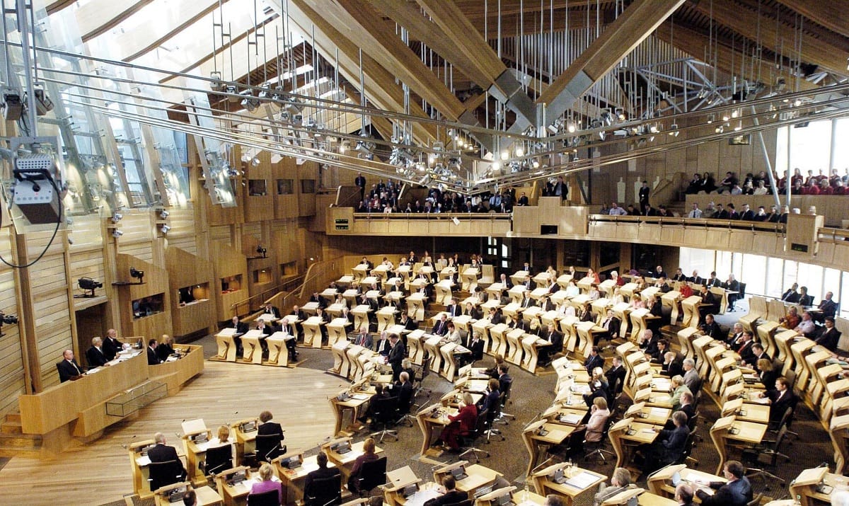 A skót parlament borsot tör a brit kormány orra alá Brexit-ügyben