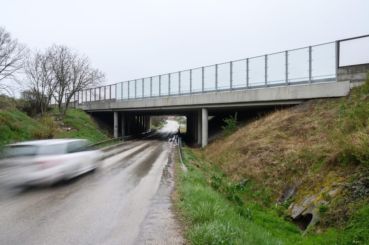 Halálra gázoltak egy idős férfit, aki éjszaka az M7-esen gyalogolt