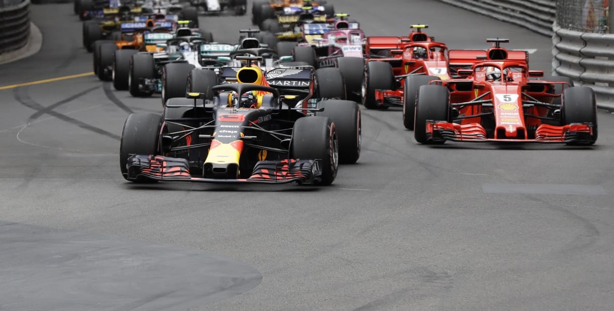 Ricciardo technikai problémák ellenére is nyert
