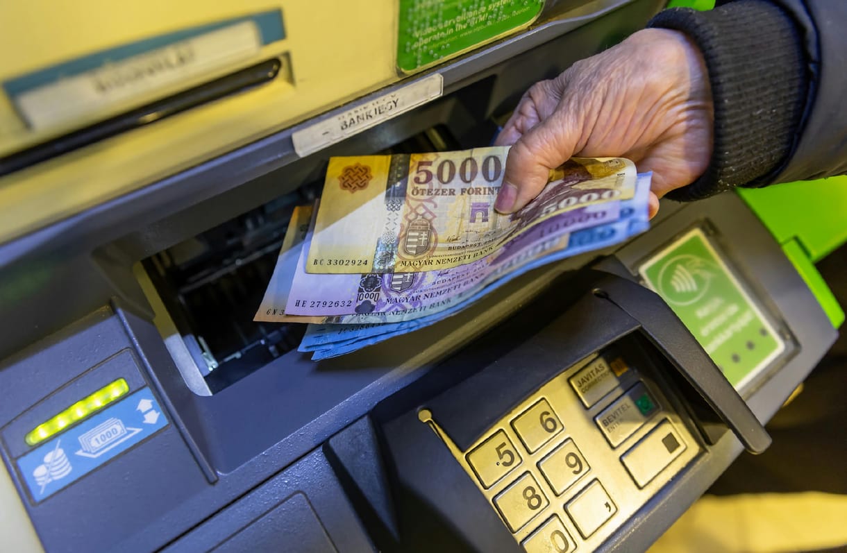 Az MNB elkezdi publikálni, hogy hol lehet olcsóbban bankolni