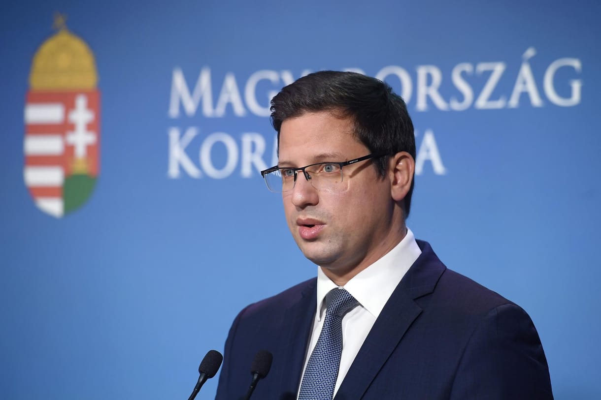 Kétli Gulyás Gergely, hogy Kósa Lajos mesélt volna Orbánnak az örökösödési ügyről