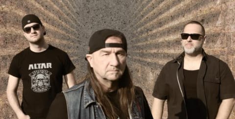 Kitüntette Győr az Aurora punkzenekart
