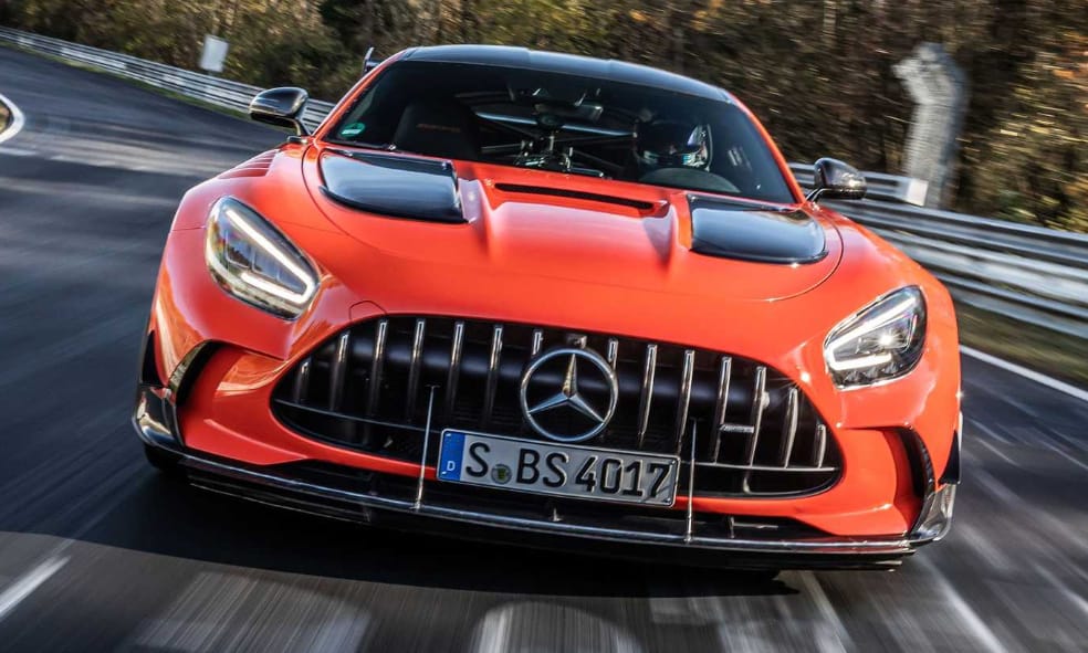 Dubajba került a 730 lóerős Mercedes-AMG GT Black Series első példánya