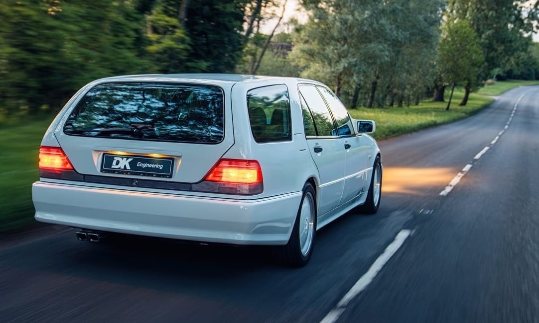 V12-es családi kombi? Igen, ez a Mercedes S600 pontosan az