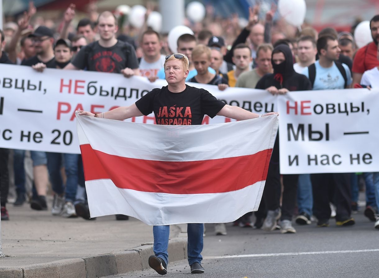 Negyedmillió ember gyűlt össze Lukasenka ellen Minszkben
