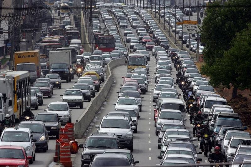 Kilenc ország végső dátumot kért az EU-tól a hagyományos motorú autók kitiltására