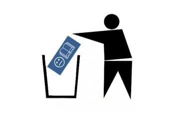 Anyu a Facebookon - visszajelöljem?