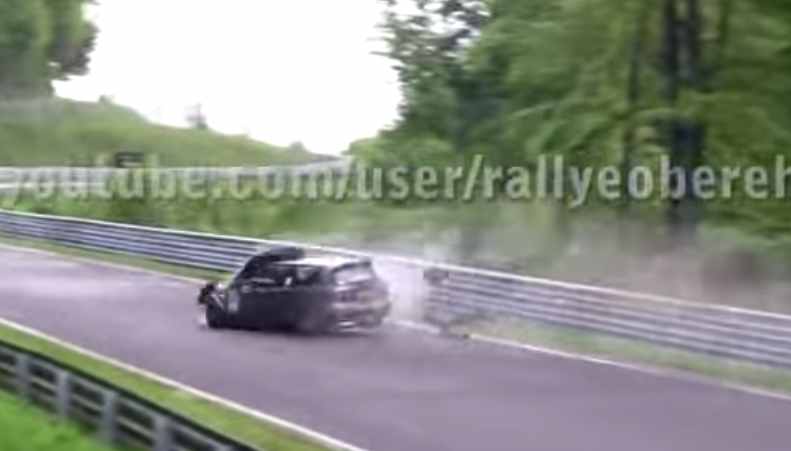 Így kell hazavágni egy Honda Civicet – videó