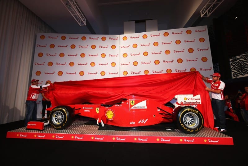 Rendes Ferrarit építettek Lego-ból - fotók