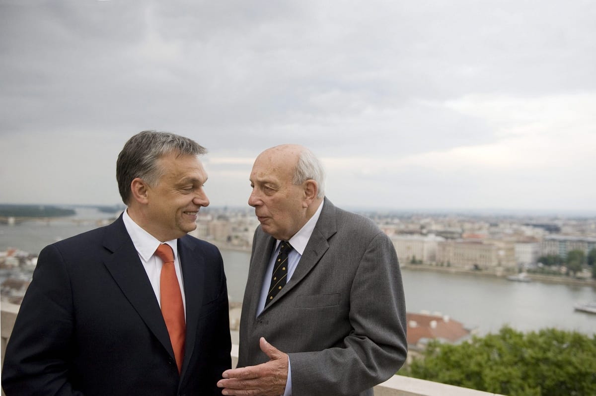 Orbán válaszolt John Lukacsnak: 