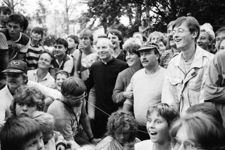 Kozma Imre – a pap, aki beírta magát a kelet-európai rendszerváltás történetébe