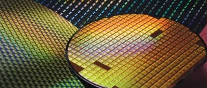 Kisfogyasztású és gyors telefonok jönnek: tömeggyártásban a Samsung új processzorai