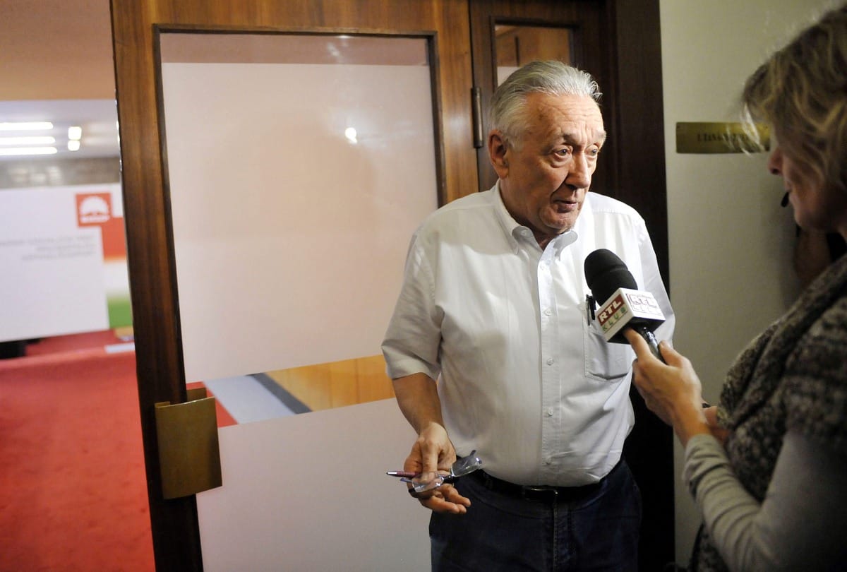 Kovács: a jobboldal a megszorításokban látja a válság megoldását