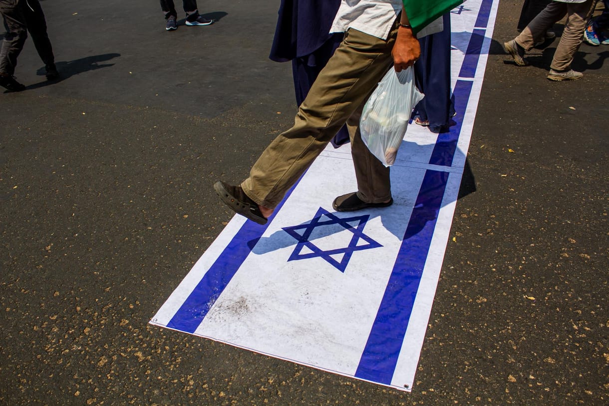 Izrael Egyiptom és Jordánia azonnali elhagyására kéri az állampolgárait