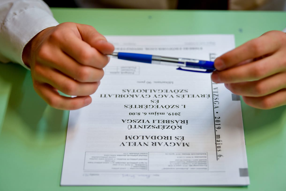 Az érettségi biztos után a kormányhivatal is kitolt a Szinyei végzőseivel: elestek a felvételitől