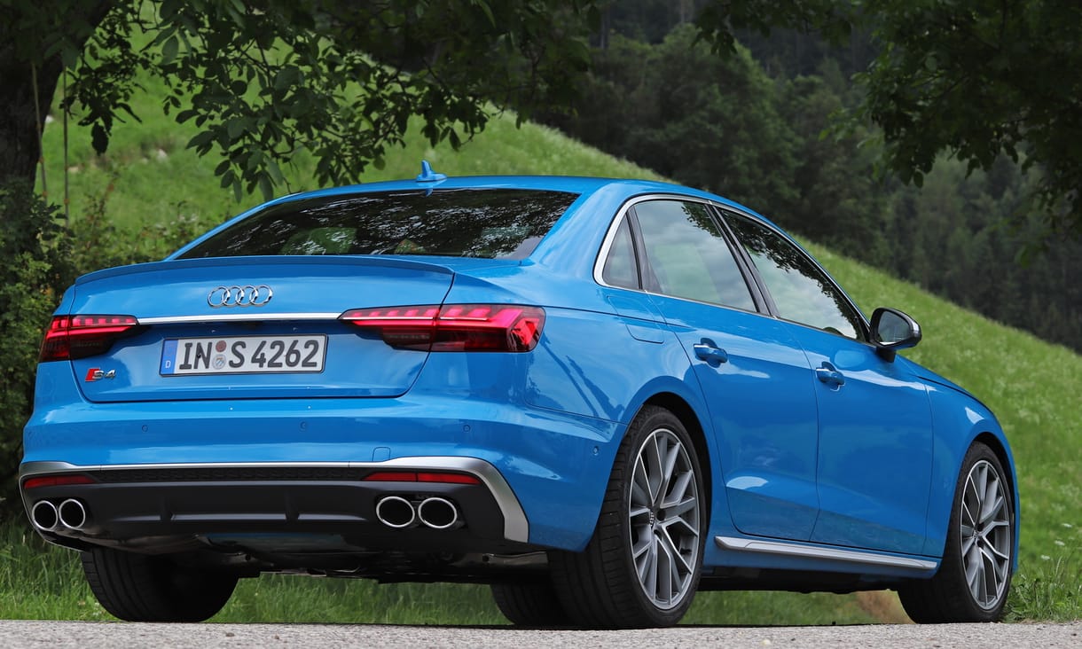 Spórolós családi sportautó: teszten a villanyturbós dízel Audi S4