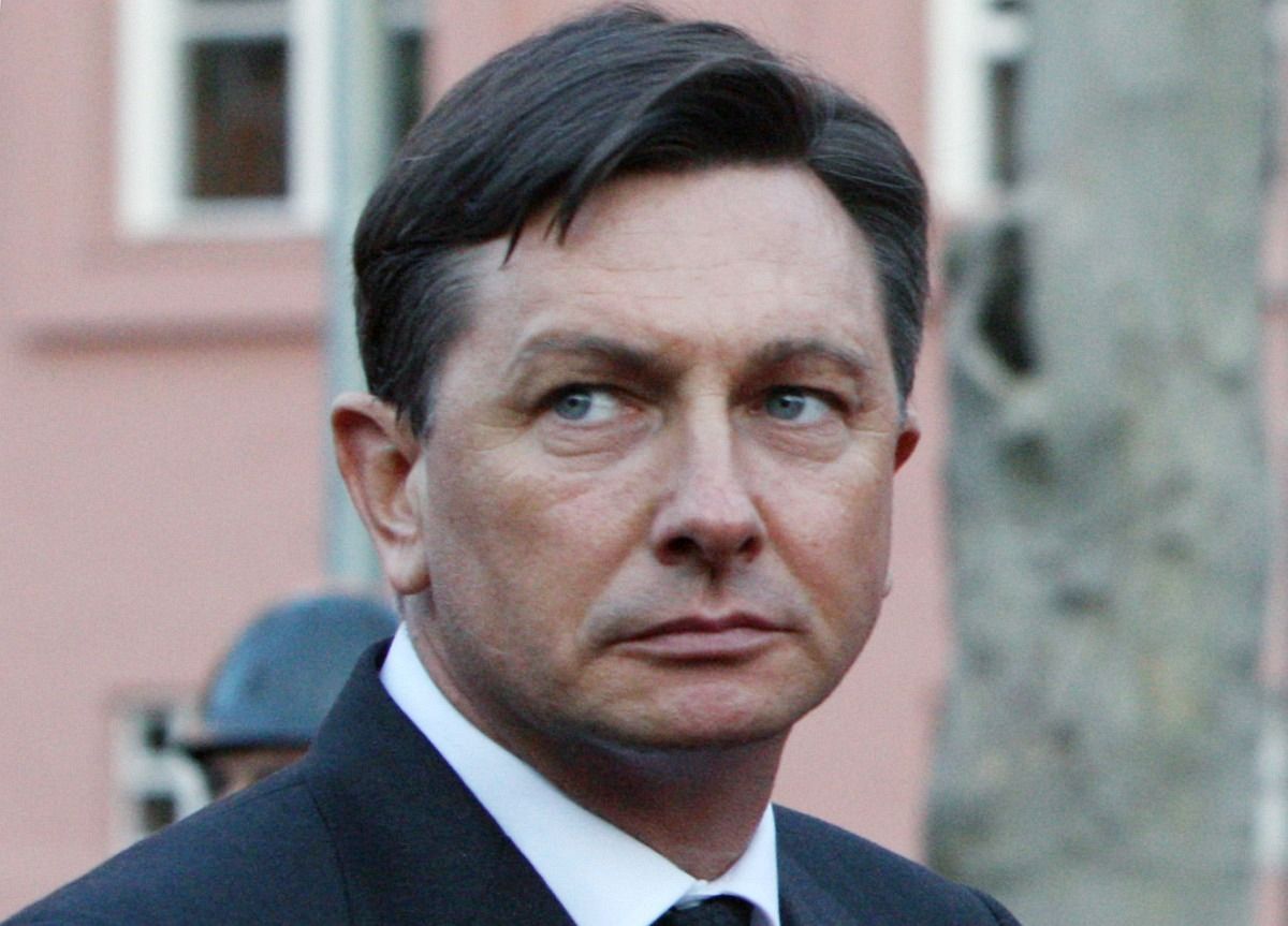 Végiggyalogolja az országot a szlovén államfő