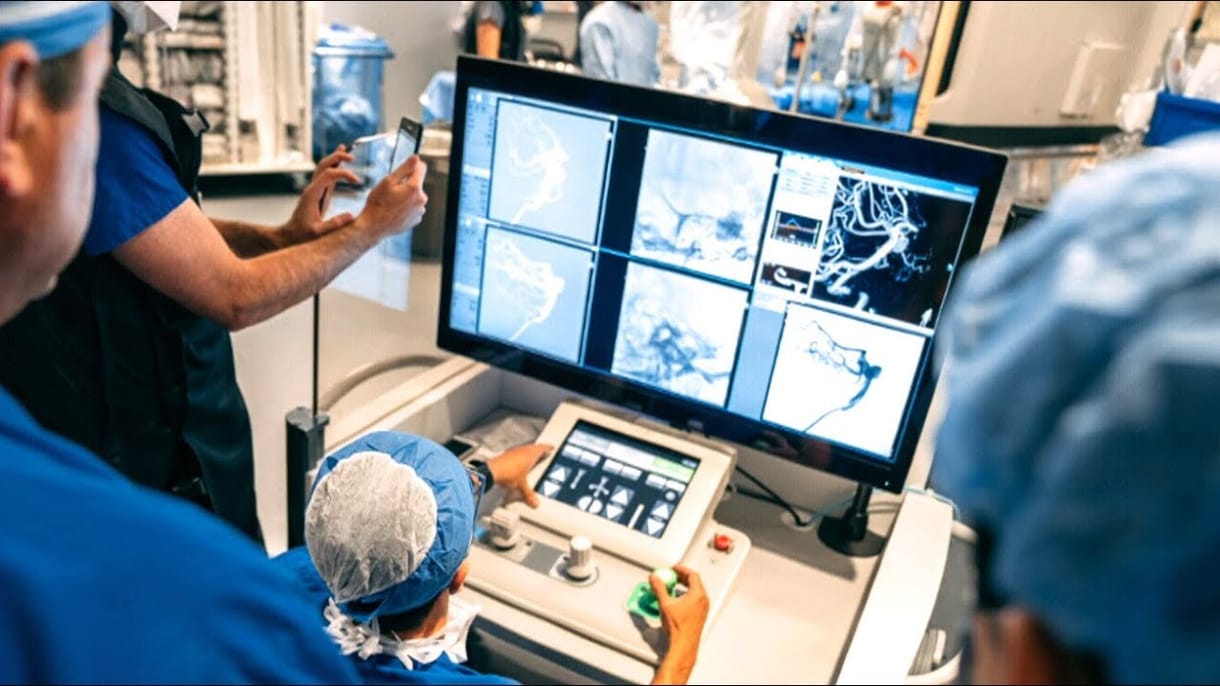 Felcsillant a remény a sztrókot kapott betegek számára, egy kanadai orvosi robot mutatta meg, mit tud