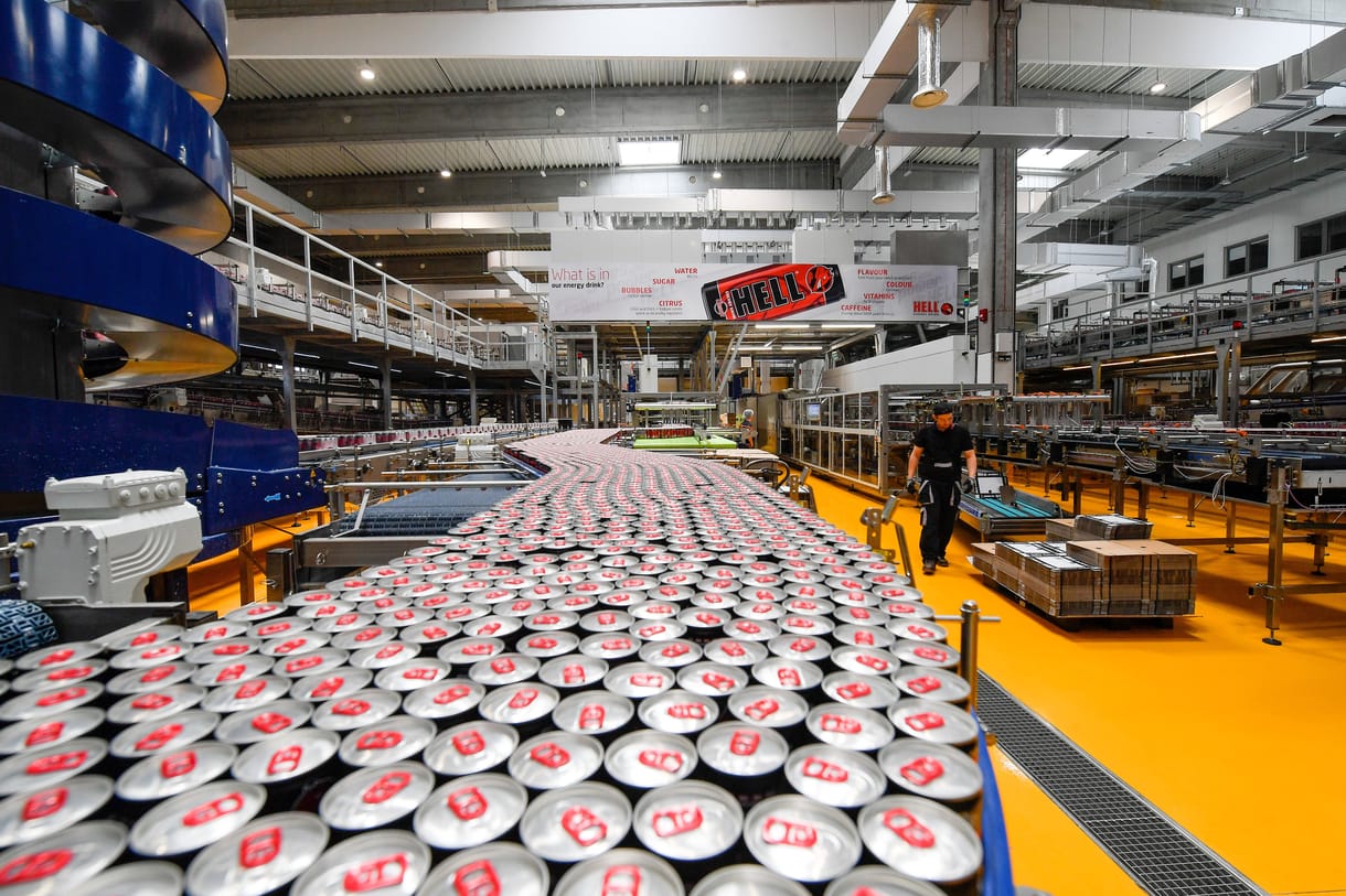 Hiteleznek az energiaital-gyártók