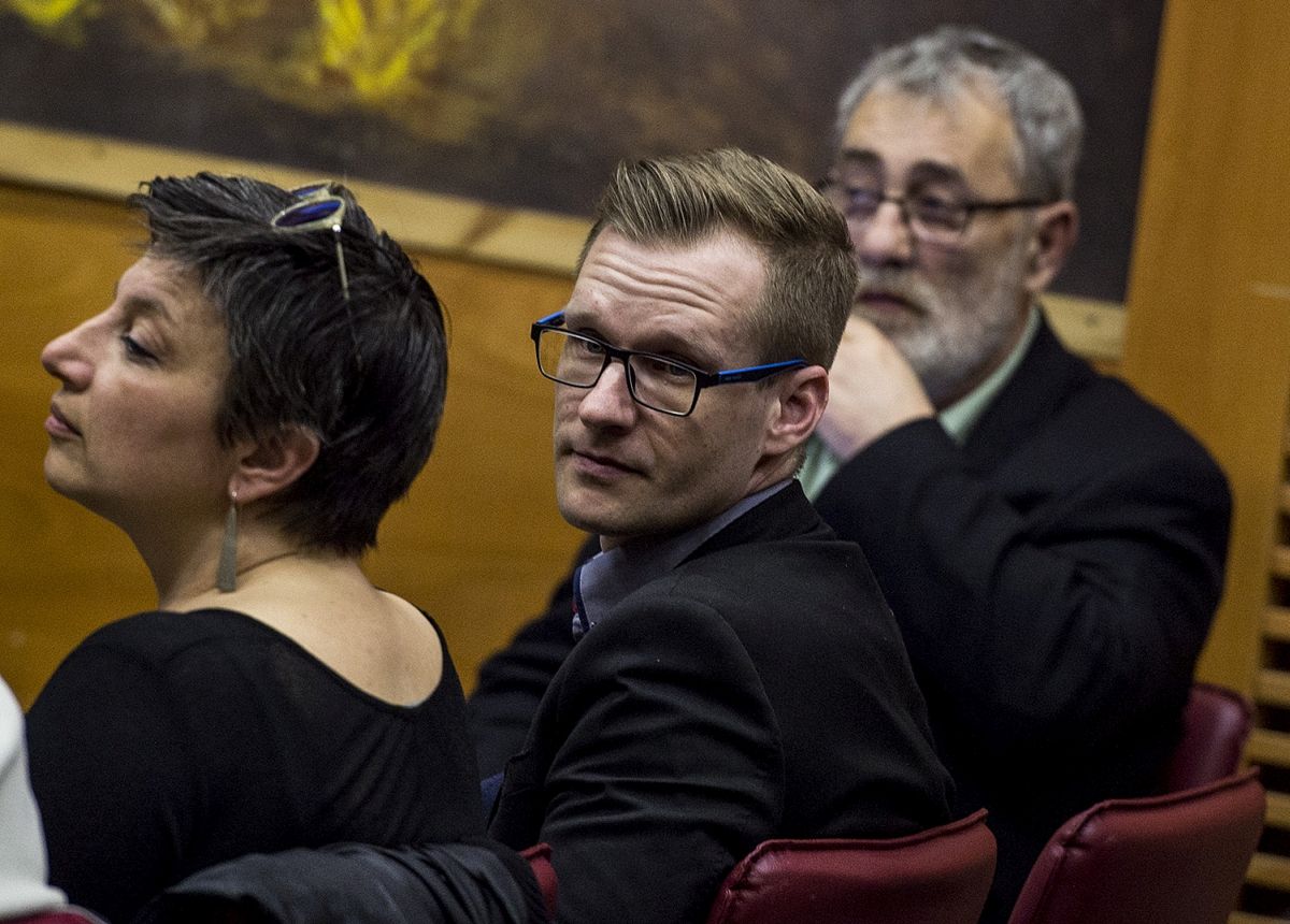 A Kliknek címzett levelében magyarázza el Pukli, miért hagyja ott a Telekit
