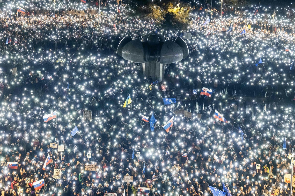 Végzetes lehet Putyin ölelése Fico számára