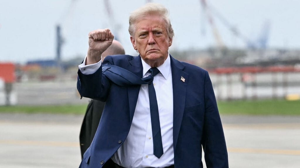 Az amerikaiak többsége szerint Trump „veszélyes diktátor”, ezért korlátozni kellene a hatalmát