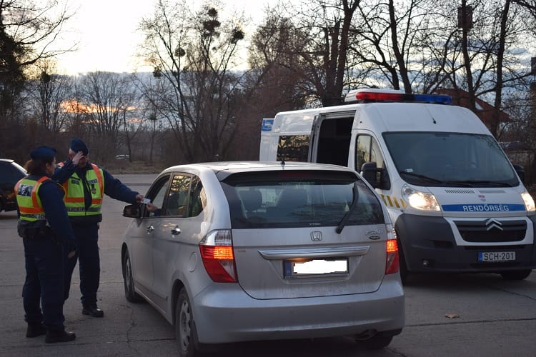 Schengen-buszt teszteltek az M1-esen