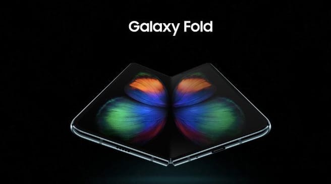 Képek: Órákkal a bemutató előtt kiszivároghatott a Samsung összehajtható telefonja