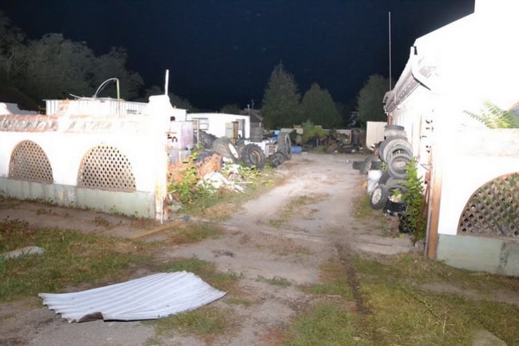 Csak kocsikázni akart, ezért részegen ellopott egy kisteherautót, és sorra szegte a szabályokat egy 15 éves fiú