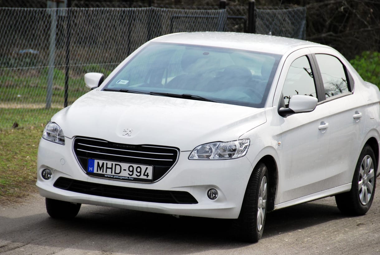 Peugeot 301-teszt: kicsipénzért nagyautót