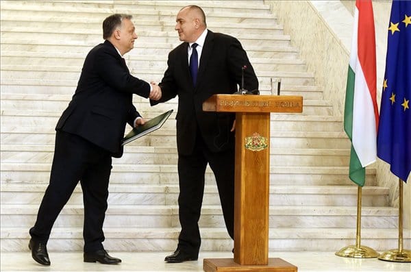 FT: Az EU elnézőbb a bolgár korrupcióval szemben, mint a magyarral