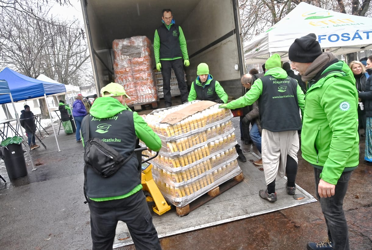 3200 embernek adtak enni idén karácsonykor a krisnások