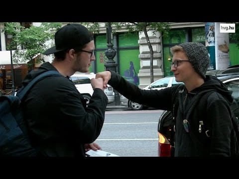 Kézfogás, ölelés, mosolyok: így demonstráltak Budapesten a homofóbia ellen – videó