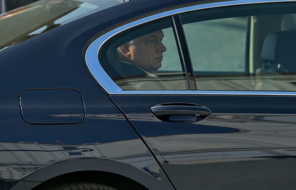 Népszabadság: rákapcsol európai karrierjére Orbán, ha összejön a népszavazás