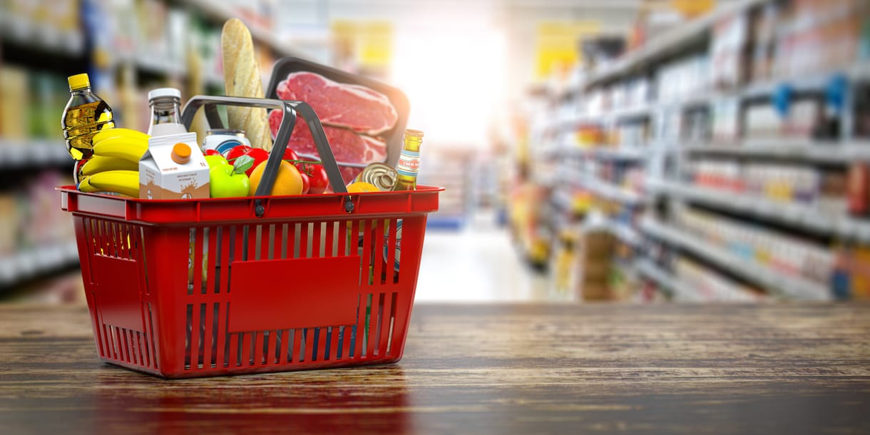 Nyugdíjaskedvezménnyel csalogat a Lidl: olcsóbb lesz a zöldség, a gyümölcs és a hús