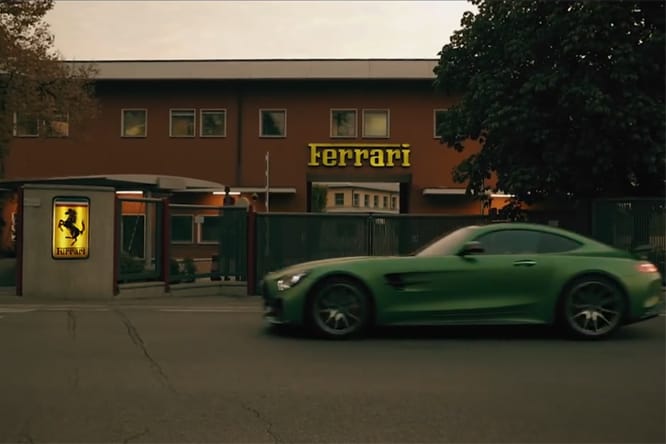 Fricska vagy tényleg őszinte üzenet a Mercedes videója a Ferrarinak?