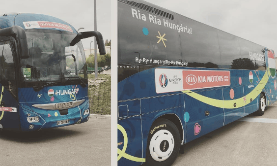 Az MLSZ a válogatott Eb-buszán villantott nagyot angolból